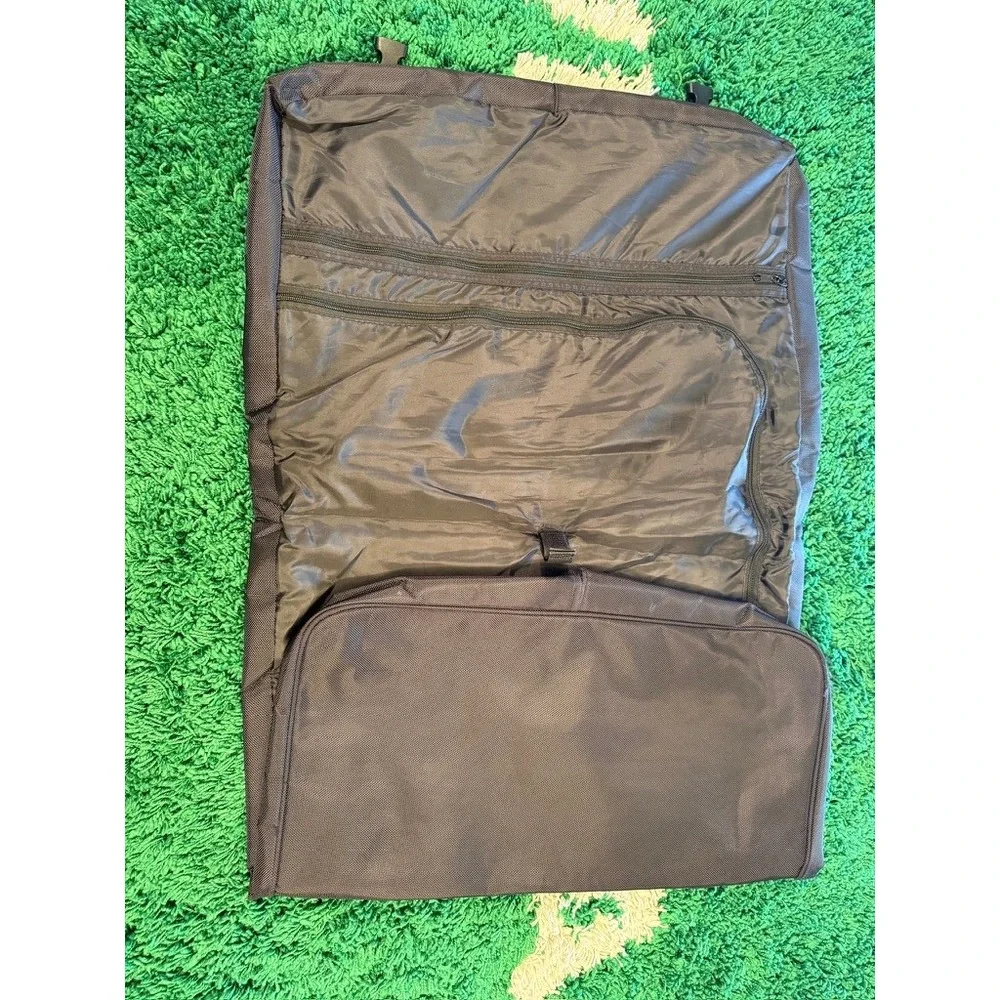 UNLV Rebels Garment Bag Unisex OS Black Excellent NCAA‎ Collegiate Travel Suit